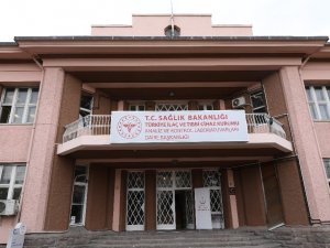 Covid-19 aşısının analizleri Sağlık Bakanlığı laboratuvarlarında yapılıyor