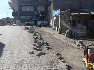 Emirdağ’da alt yapı çalışmaları sürüyor