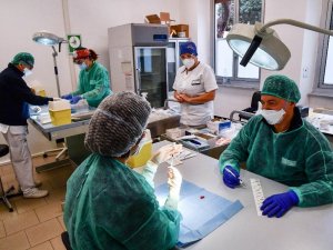 İtalya’da ReiThera isimli Covid-19 aşısının 1. fazı başarıyla tamamlandı