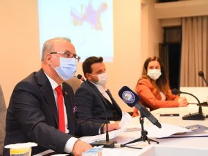 Salihli’de yılın ilk meclisi toplandı