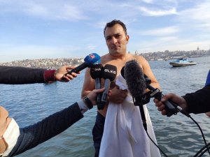 Haliç’te denizden haç çıkarma töreni gerçekleştirildi