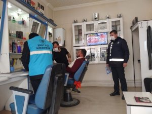 Şuhut’ta kuaför ve berberlere korona denetimi