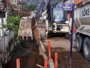 Söke Belediyesi Yenidoğan Deresi’ne el attı