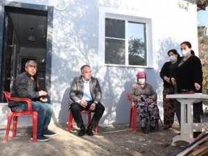 Meşeli Mahallesi’nde evi yanan vatandaşa Germencik Belediyesi’nden yardım eli