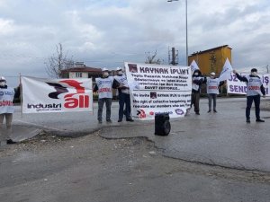 Sendikalaşmaya kızan patron pandemi yasağına rağmen işçileri kapının önüne koydu