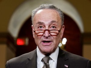 Senato Demokrat Lideri Schumer’den Trump’ın azledilmesi çağrısı