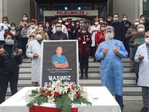 Korona virüsten hayatını kaybeden ortopedi doktoru için tören