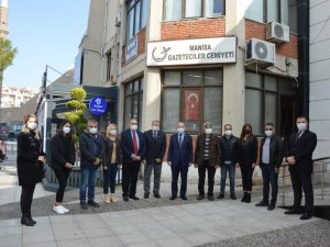 Gazetecilerin günlerini kutladılar
