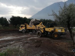 Hurdacılar Sitesi’nden 170 kamyon katı atık toplandı
