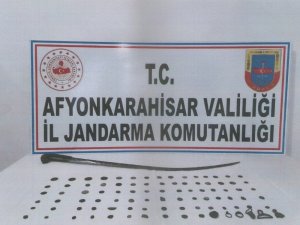 Afyonkarahisar’da jandarmadan tarihi eser operasyonu: 2 gözaltı