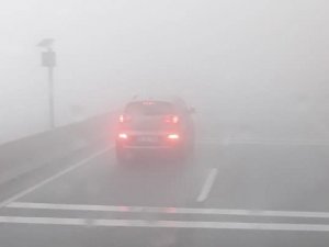 Sakar Rampası’nda etkili olan sis sürücülere zor anlar yaşattı