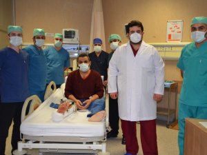 Silahla yaralanan şahsa damarlı kemik ve doku nakli yapıldı