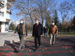 Pursaklar’da parklar ve yürüyüş yolları yenileniyor