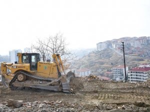 Mamak’ta yol açma çalışmaları hızla sürüyor