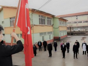 Uşak’ta bayrak töreni gerçekleşti