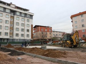 Yeşillendirme hareketi ile Kartal’da bir mahalle daha yeni parkına kavuşuyor