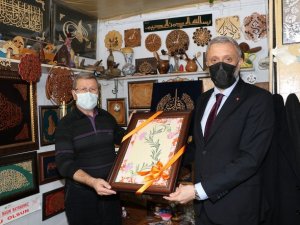 Başkan Biçer gazetecileri unutmadı