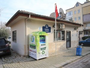 Tekstil atık kutuları yerleştiriliyor