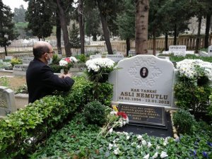 Milli Kayakçı Aslı Nemutlu, ölümünün 9. yılında mezarı başında anıldı