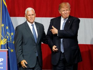 Trump ve Pence’den baskın sonrası ilk görüşme