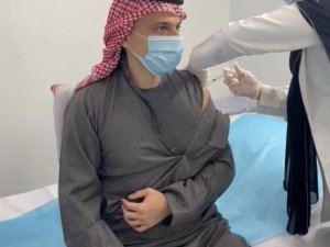 Suudi Arabistan Dışişleri Bakanı Al Suud, Covid-19 aşısı oldu