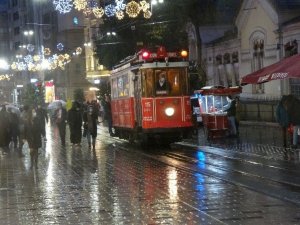 İstanbul’da beklenen yağış başladı