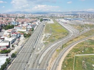 İstasyon Caddesi’nde yıllardır süren trafik sorunu çözülüyor
