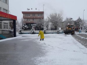 İhsaniye ilçesi karla kaplandı