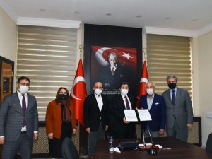 Bodrumlu 3 hayırseverden, 3 okul protokolü