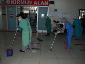 Kovid-19’la mücadelede temizlik personelinin rolü büyük