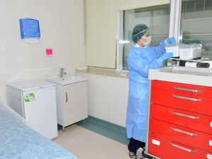 Antalya’ya sağlık çalışanları için 25 bin 880 adet aşı geldi