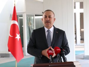 Bakan Çavuşoğlu: “Biz hava sahasını açık tutuyoruz”