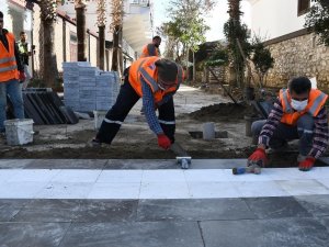 Kuşadası çarşıları yeni sezona yenilenen yüzüyle girecek