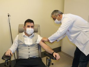 Korona virüs aşısı Yozgat’ta sağlık çalışanlarına uygulanmaya başladı