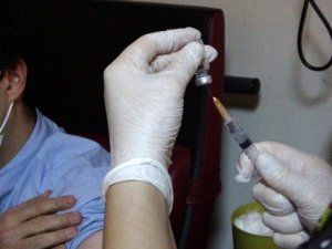 Ardahan’da ilk korona virüsü aşısı yapıldı