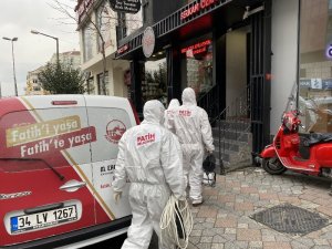 Fatih’te 630 erkek kuaförü dezenfekte ediliyor