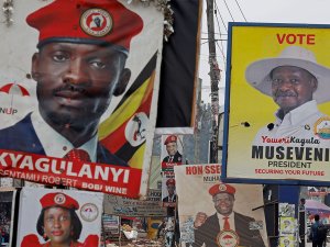 Uganda’da halk sandık başında