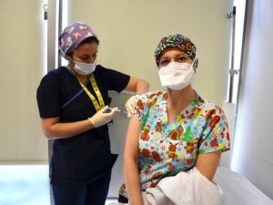 Başhekim Karagöz: "Güvenli ve sağlıklı yarınlar için aşı şart”