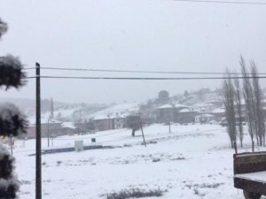 Geç gelen kar Denizli’ye gelinliğin giydirdi