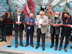 İhlas Mağazası 102’nci şubesini Turgutlu’da açtı