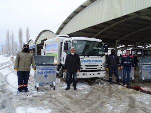 Hisarcık Belediyesine yeni hibe çöp aracı