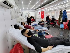 Kızılay Kulu’da 380 ünite kan aldı