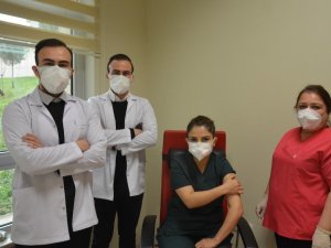 Tek yumurta ikizi doktorların aynı hastanede korona mücadelesi