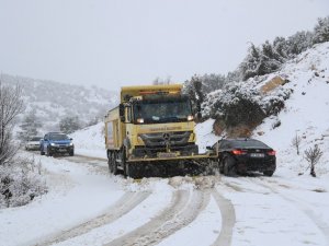 Pamukkale Belediyesi karla mücadele ediyor