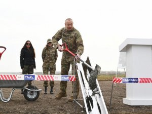 Azerbaycan Cumhurbaşkanı Aliyev, Füzuli-Şuşa karayolunun temelini attı