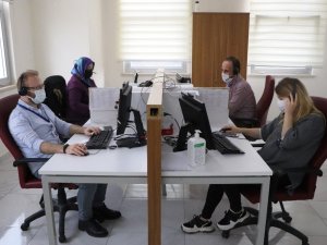 Eğitimciler ve sağlıkçılar koronaya karşı omuz omuza