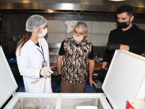 Kuşadası Belediyesi’nden paket servisi yapan gıda işletmelerine denetim