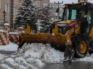 Kütahya’da kar temizleme çalışmaları