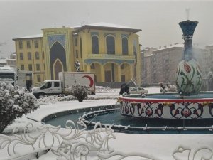 Engelli, hamile ve kronik kamu görevlileri izinli sayılacak