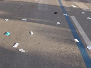 Maskeyi yere atmak kişisel korunma önlemini tehdide dönüştürüyor